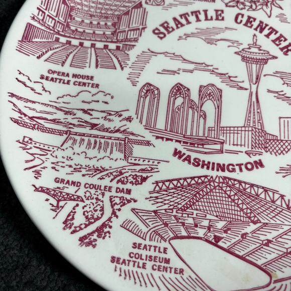 Seattle Center Red Transferware Vernon Kilns Vintage Plate - Washington Souvenir - Picture 5 of 8